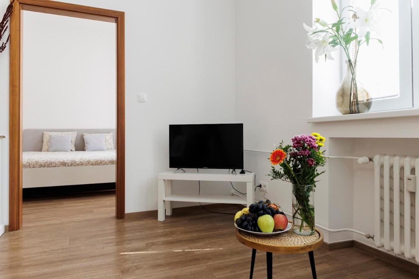 Diamond Residence In Old Town With Free Parking Братислава Экстерьер фото