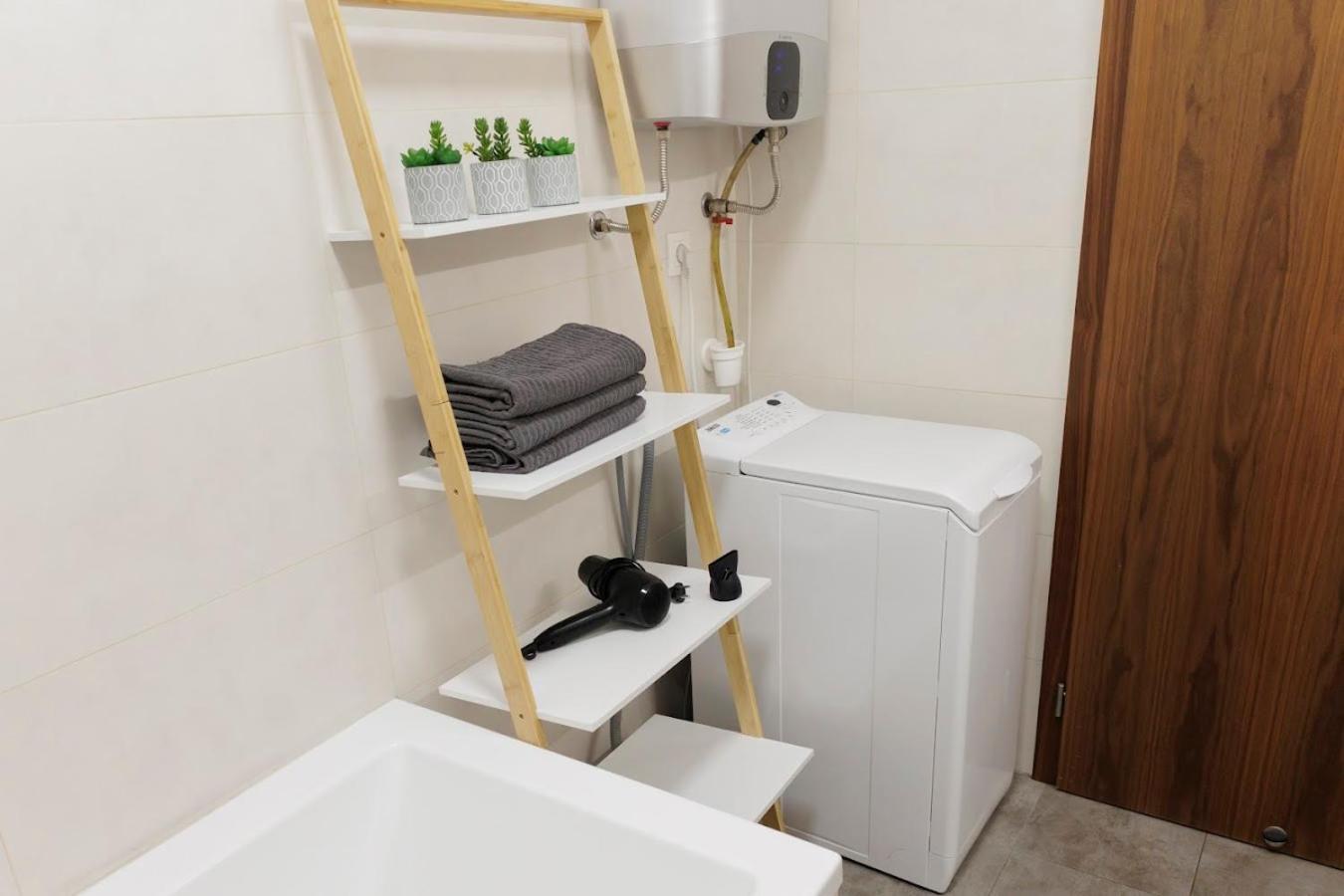 Diamond Residence In Old Town With Free Parking Братислава Экстерьер фото